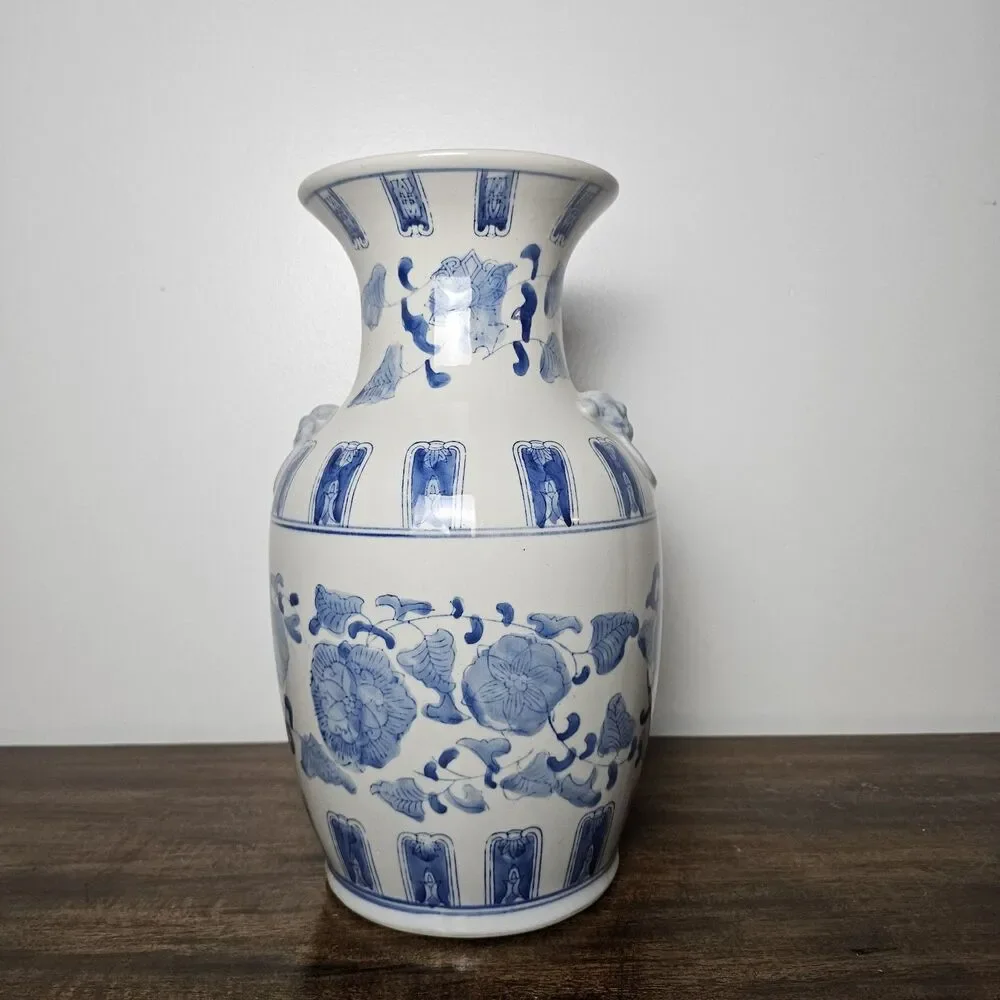 Vintage Chinoiserie Blue White Porcelain Vase Foo Dog Lion Handles Floral 15